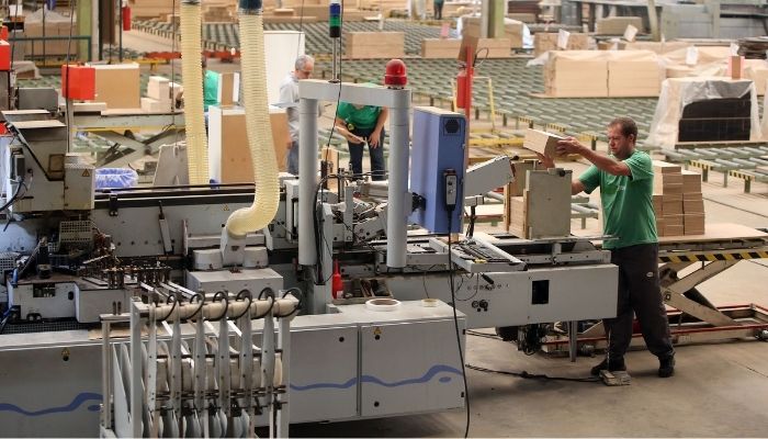  Indústria do Paraná tem segundo melhor desempenhodo País em novembro de 2025